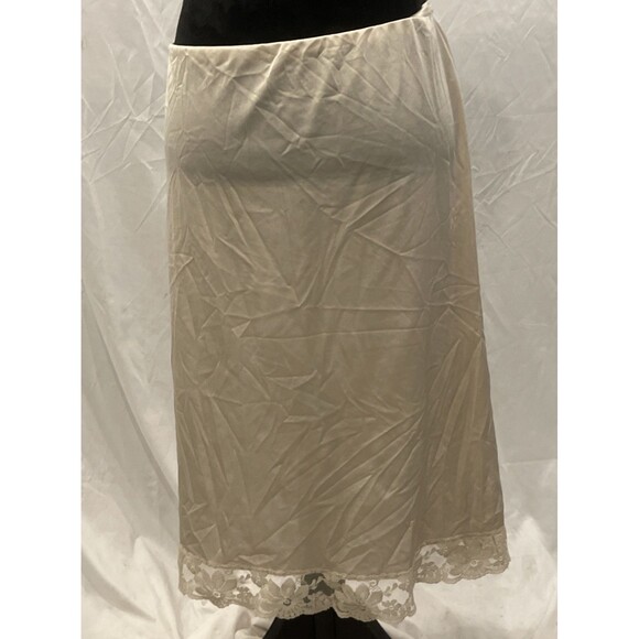 Lot of 4 Vintage slip skirts half slips, Vaniry Fair, Lorraine, Montgomery Ward - Picture 10 of 16